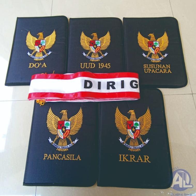 

TERLARIS Map Upacara 1 Set isi 5 Map Bordir dan 10 Sempang Upacara Siap kirim