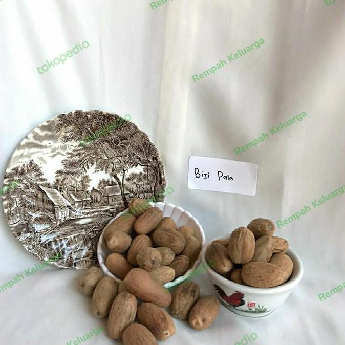 

Biji Pala Kupas 1000 gram Whole NutMeg 1 Kg
