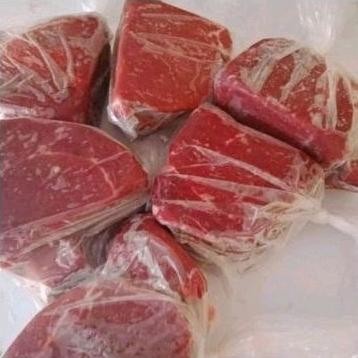 

Promo..!!! Daging Sapi Kemasan 1Kg Daging Semur / Rendang Paha Belakang (Halal) Yu-10