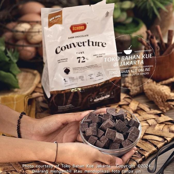 

Schoko Dark Chocolate Couverture Cube 72% 500Gr Cokelat Baking Coklat White Brownies