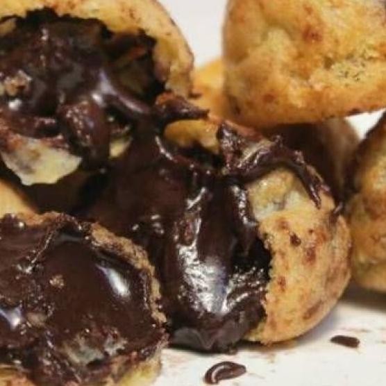 

Soes Coklat Kiloan 1Kg Lumer Enak Murah/ Sus Coklat Kering Kiloan Sus Kering Isi Coklat Gg Lezate