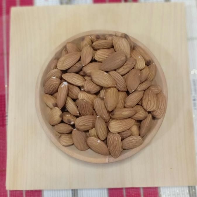 

almond whole mentah 1kg raw whole almond termurah