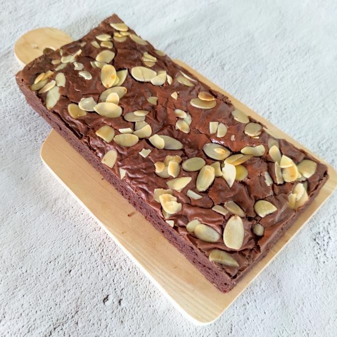 

kue brownies almond termurah