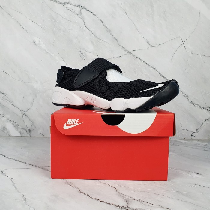SEPATU WANITA/PRIA NIKE AIR RIFT NINJA BLACK WHITE
