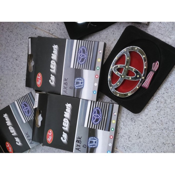 Logo/emblem mobil lampu led