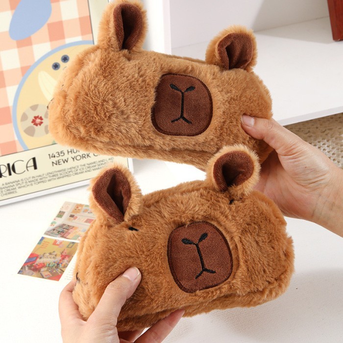 

TERLARIS! Kotak Pensil Bulu Lucu Capybara/ Pouch /Tempat Makeup /Aesthetic /Korea Boneka /Fashion /