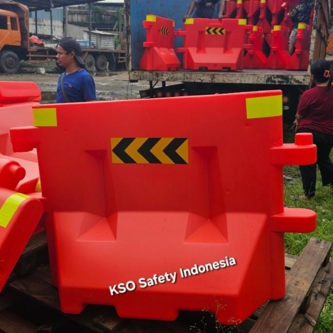 

Diskon Ready Stock Banyak! Road Barrier Berkwalitas