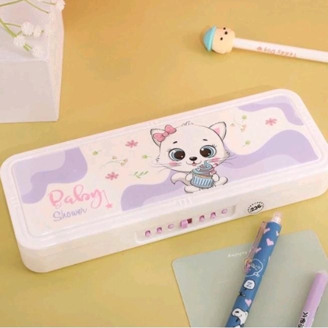 

TERMURAH KOTAK PENSIL ANAK AESTHETIC MODEL TERBARU DENGAN KODE FREE PACKING BUBBLE WRAP/TEMPAT