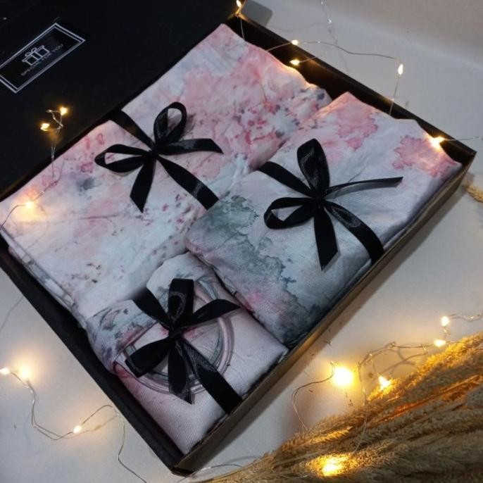 Terjangkau Hampers Mukena Premium Cewek Kado Mukena Black White Kado