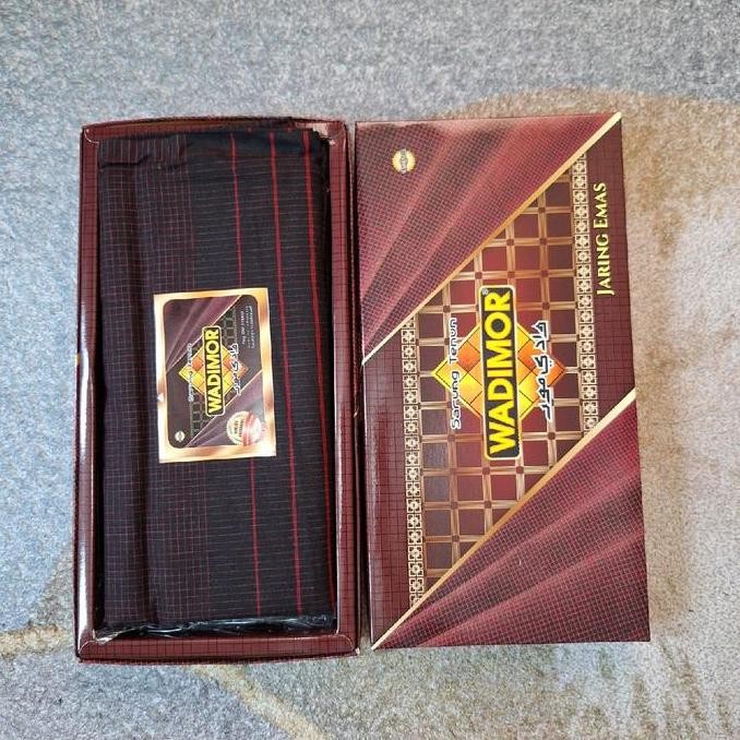 Diskon Paket 10 Sarung Wadimor Motif Kotak Kecil Bahan Katun Muslim Dewasa Santri