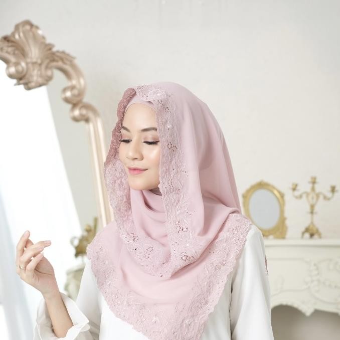 Terjangkau Kerudung Yenny Wahid Belah Samping