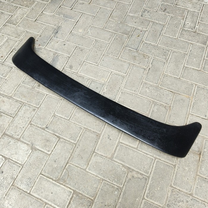 Spoiler Mobil Sedan Universal Nyala