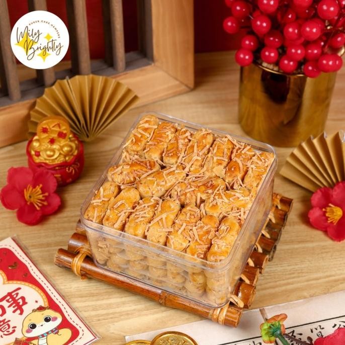 

Sale Parcel Kue Imlek/Parcel Kue Kering Imlek/Paket Hampers Cny Cookies