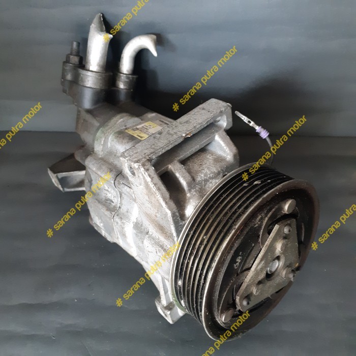 Kompresor Compressor ac nissan grand livina
