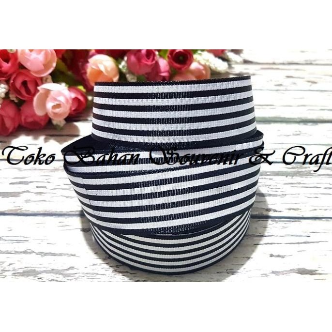 

Produk Unggulan] pita grosgrain motif strip hitam putih 1 inci