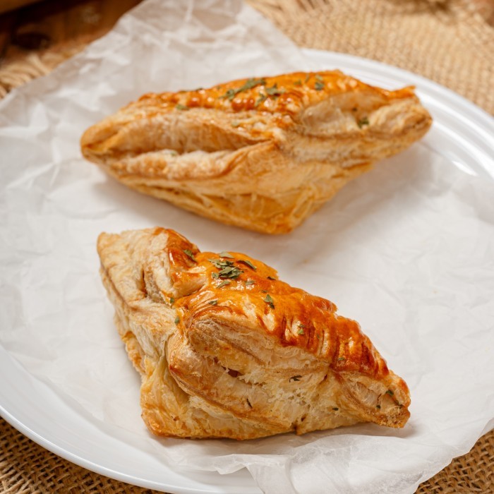 

Potato Cheese Puff Pastry Goela Semoet