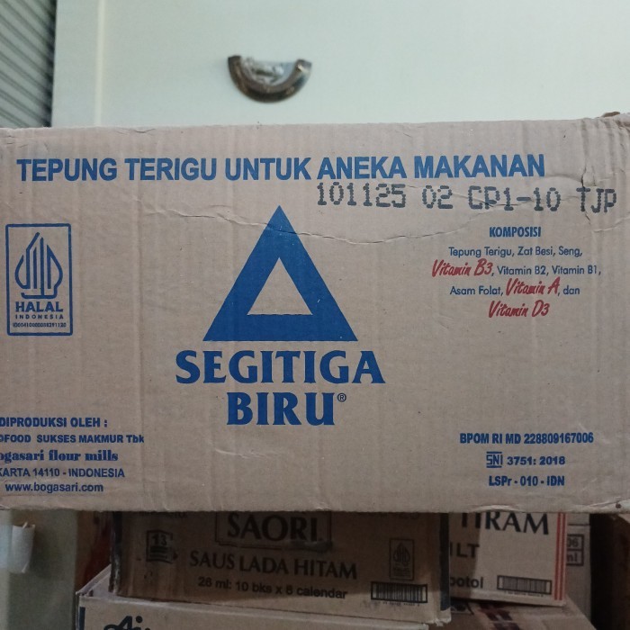 

TERIGU SEGITIGA BIRU PREMIUM 1 KG X 12 PCS (KARTONAN)