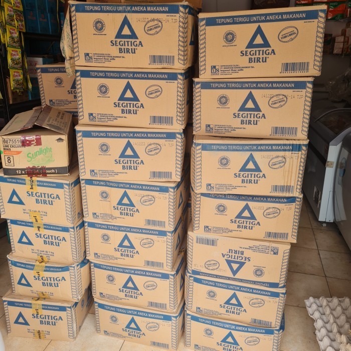 

TEPUNG TERIGU 1 KG 1 KARTON