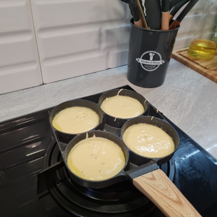 

BEST SELLER TEFLON 4 LUBANG ANTI LENGKET KUE LUMPUR TELUR CEPLOK PANCAKE SERBAGUNA