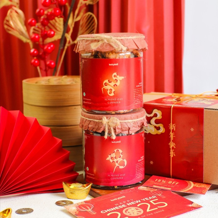 

Hampers Imlek (Set A) - Cookies 2 Jar + Free Greeting Card + Pita