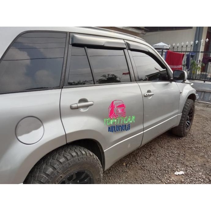 PELIPIT LIST PINTU KACA MOBIL GRAND VITARA