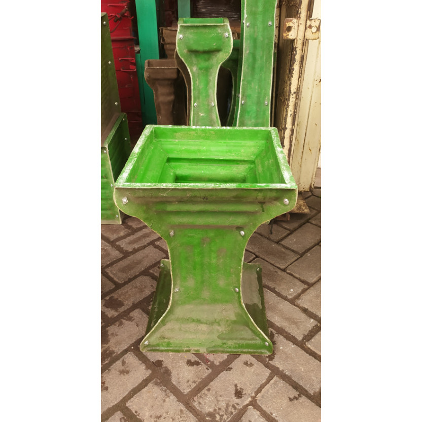 cetakan dudukan/pilar pot kotak Uk.30x30 tinggi 49 cm fiberglass