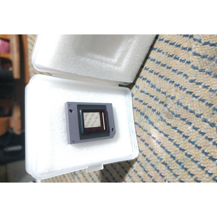 

EKSLUSIF DMD chips 1076 - 6039B for proyektor
