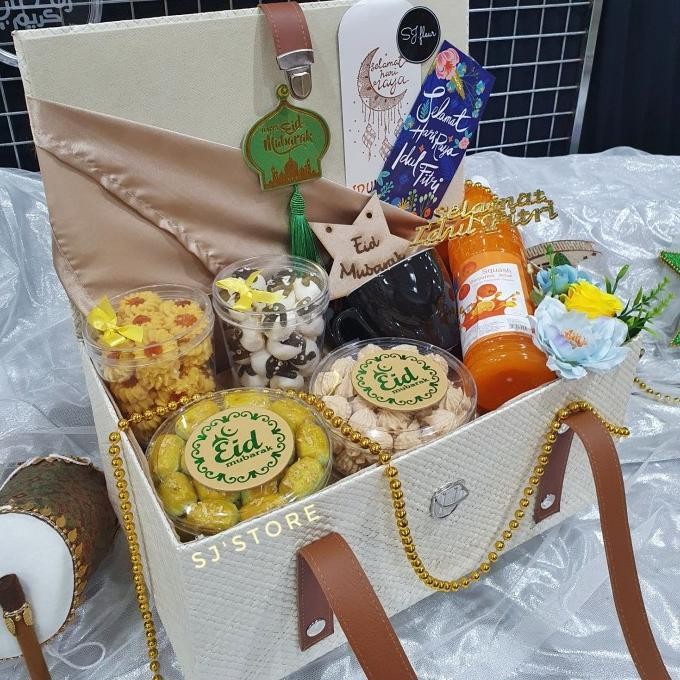 

Promo Terbaru!, Paket Box Hampers Lebaran Kue Kering Toples Murah 21