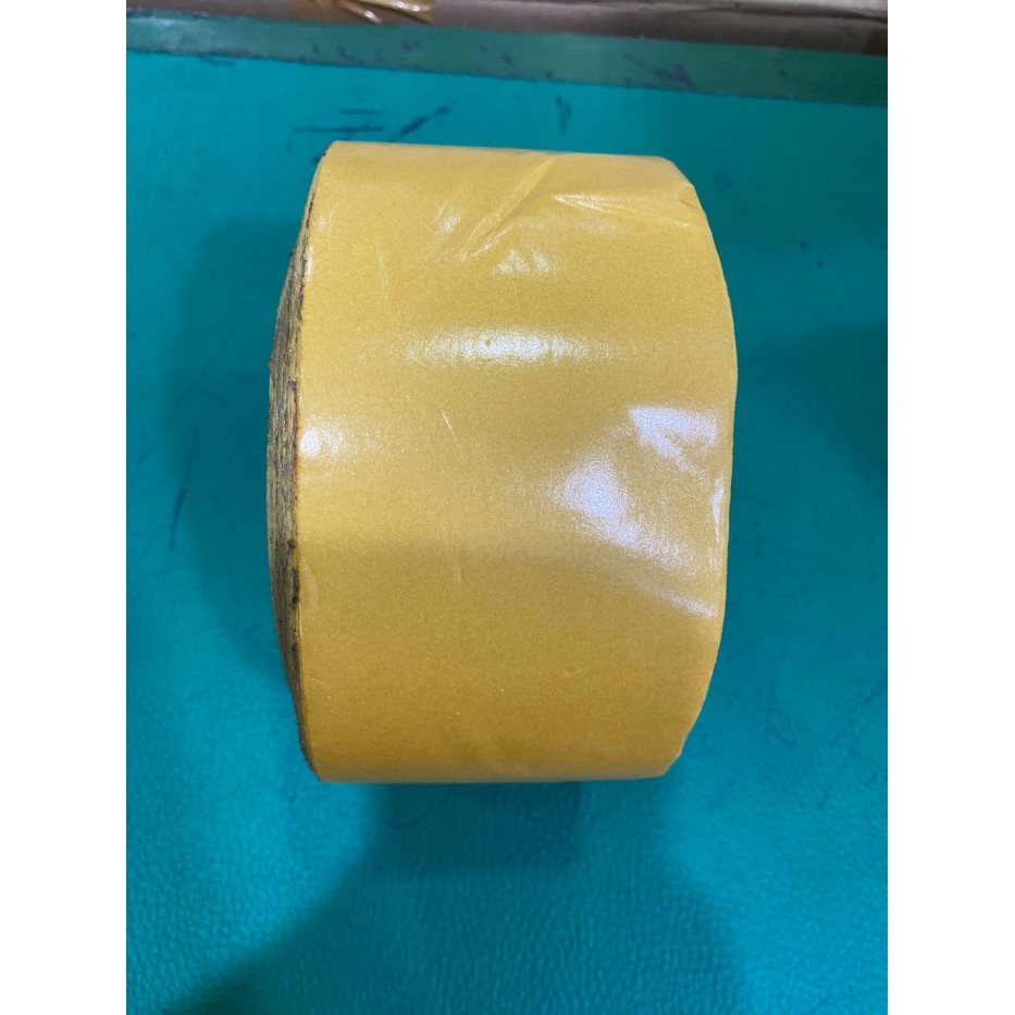 

LAKBAN DOUBLE TAPE BUAT PASANG KARPET BADMINTON