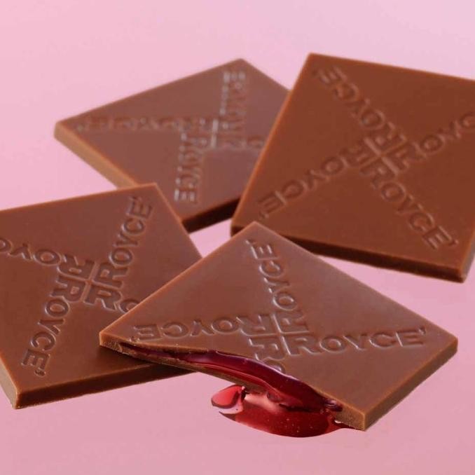 

Promo Royce - Prafeuille Chocolat "Berry Cube