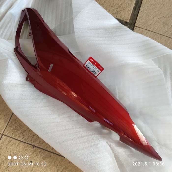 TERBARU - Cover body Supra X125 new merah kanan. 64410-KVL-N20WRM