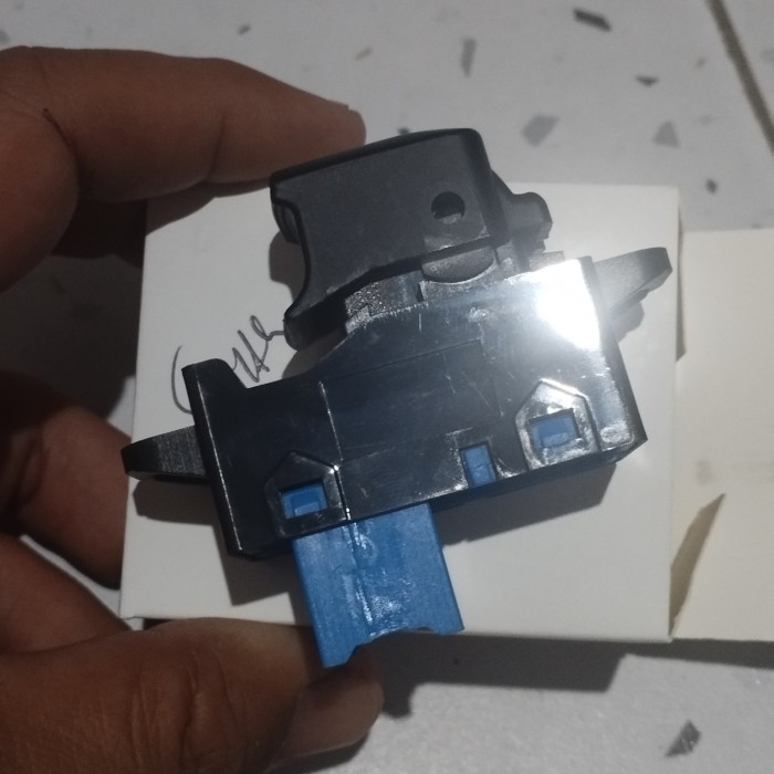 

SWITCH POWER WINDOW BELAKANG KIRI KIA ALL NEW RIO