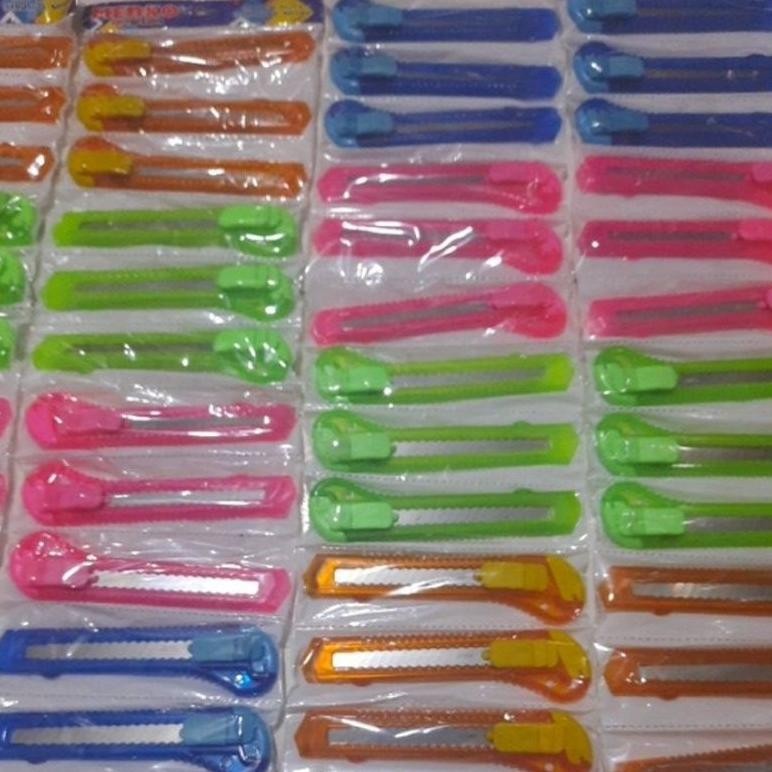 

Terlaris Cutter Renteng Besar Isi 12Pcs