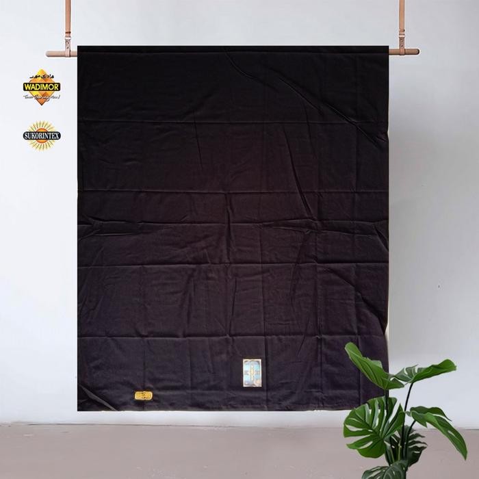 Sarung Tenun WADIMOR Hitam Polos NTPL Non Tumpal Sarung Pria Dewasa Original WADIMOR Katun Halus