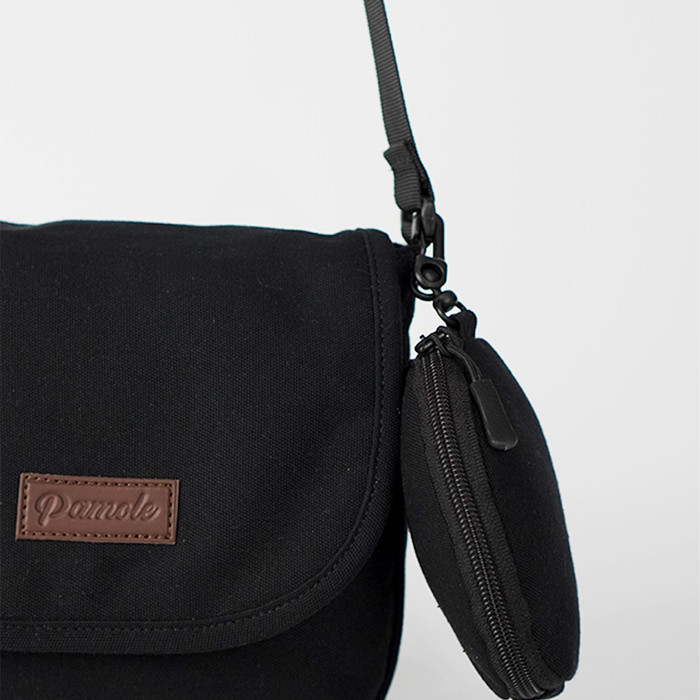 Pamole - Tas Selempang Waterproof Penutup Resleting - Yua Series