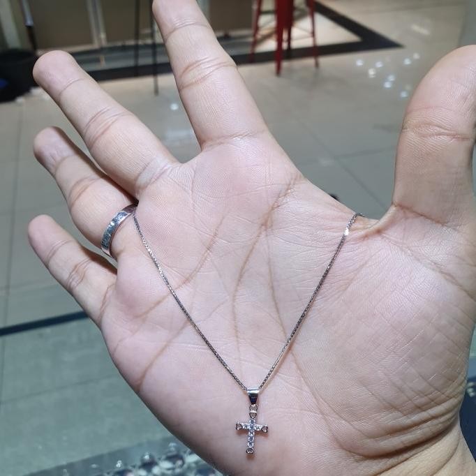 kalung salib putih emas simple