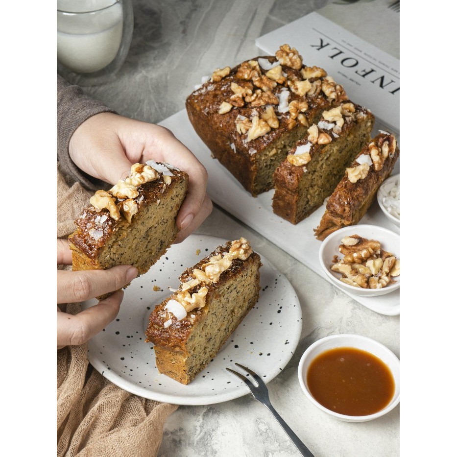 

SALTED CARAMEL, WALNUT & COCONUT BANANA BREAD