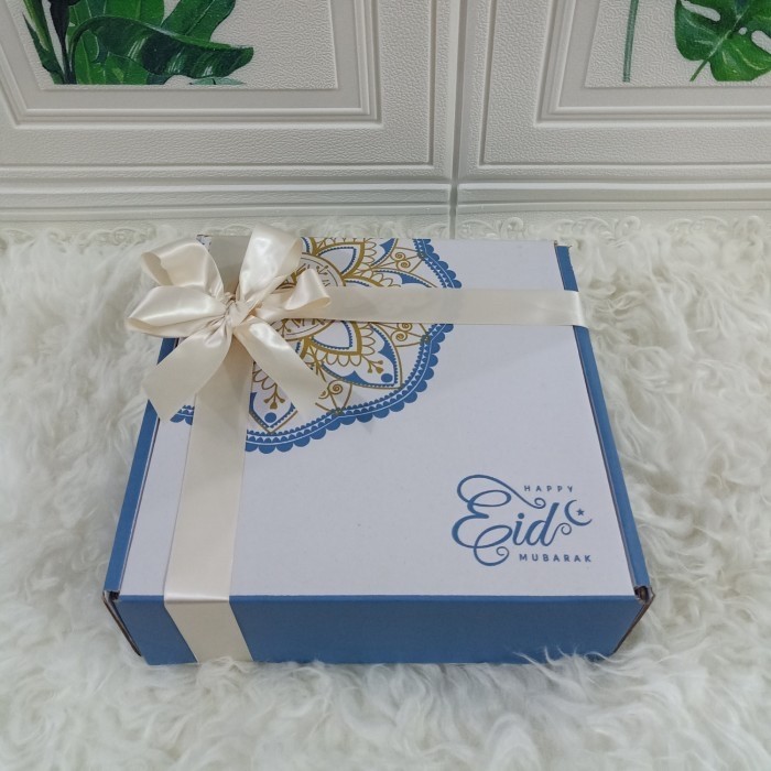

HAMPERS INA COOKIES SAJADAH TRAVEL