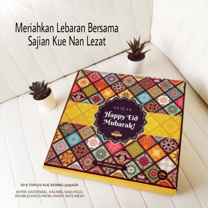 

HAMPERS LEBARAN PREMIUM KUE KERING ISI 6 TOPLES