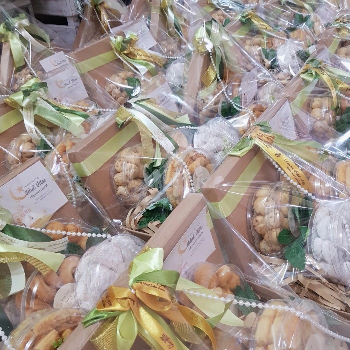 

PARSEL KUE KERING LEBARAN HAMPERS RAMADAN