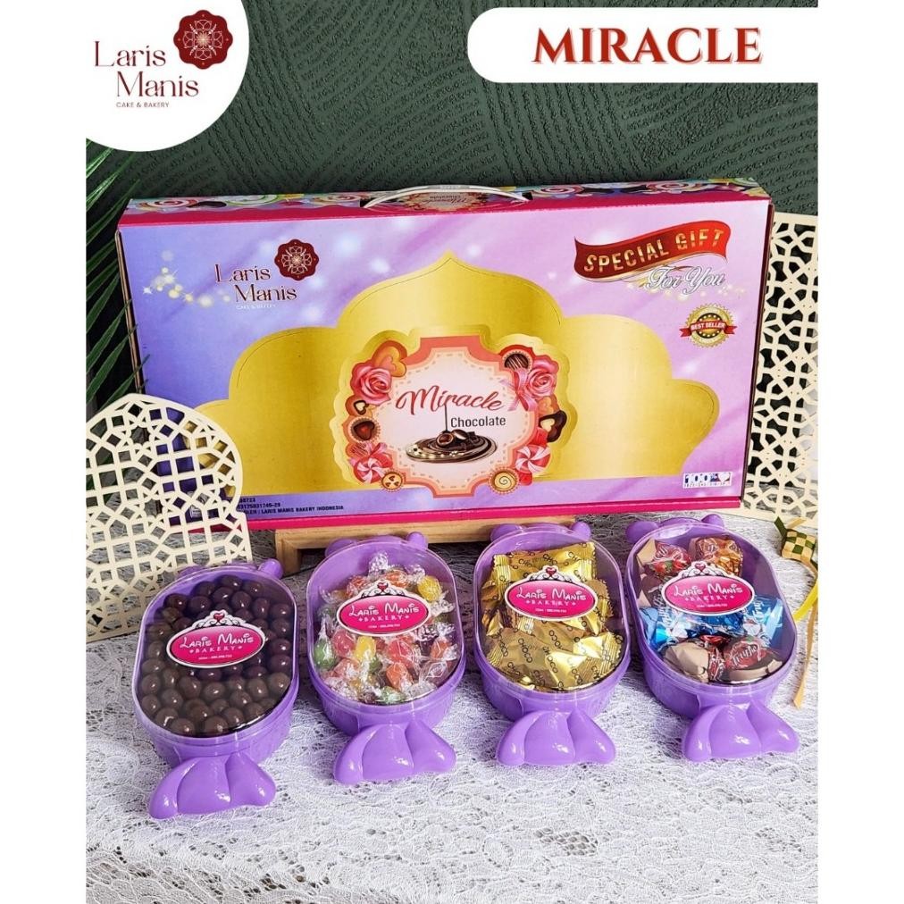 

rt-4 HAMPERS PAKET COKLAT LEBARAN - 'MIRACLE CHOCOLATE' by Laris Manis Sale