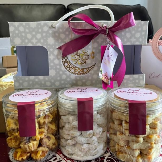 

AURORAE (JOGJA ONLY INSTAN) 3 PAKET KUE KERING PARCEL HAMPERS LEBARAN IDUL FITRI 2025 MURAH ENAK HOMEMADE