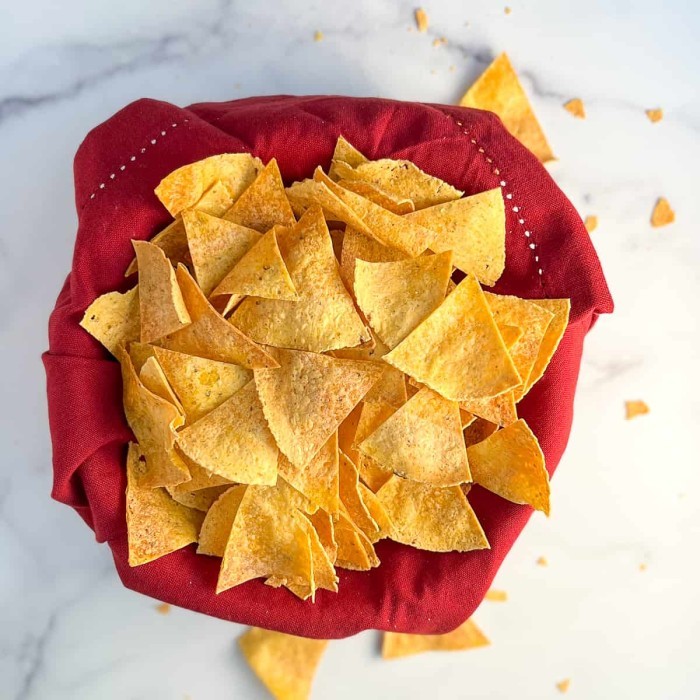 

BARANG TERLARIS Fried Yellow Corn Tortilla Chips (Nachos) - 1 kg