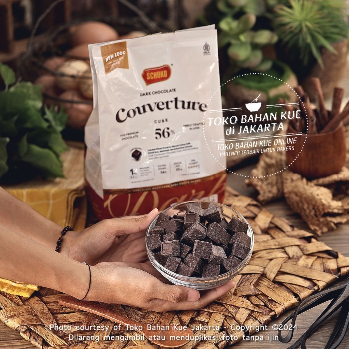 

Schoko CUBE 56% Dark Chocolate Couverture 500gr Baking Cokelat Coklat