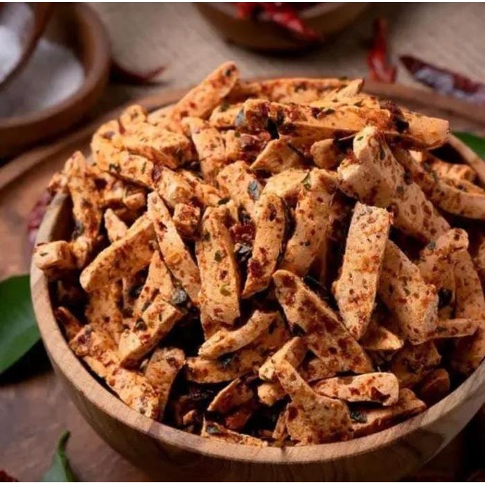 

TERLENGKAP BASRENG PEDAS DAUN JERUK 1KG / BASRENG VIRAL REMPAH DAUN JERUK food kering Snack Goreng