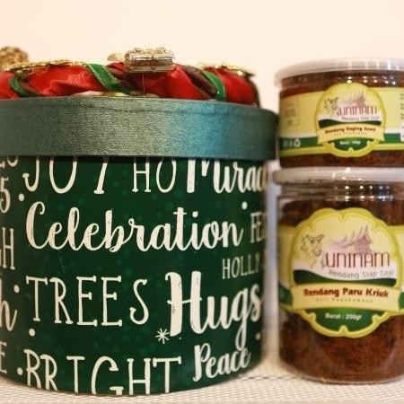 

Hampers Natal Rendang Uninam "YARUSALEM" parcel Original dan Terpercaya