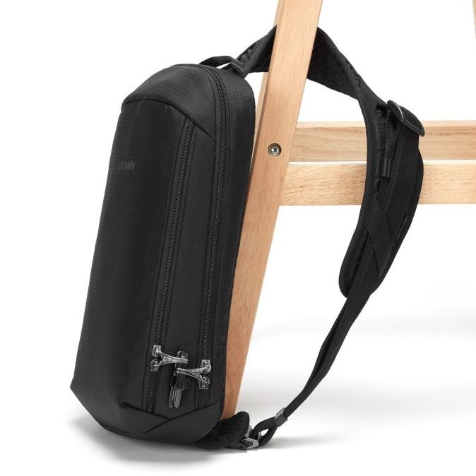 Promo Pacsafe Vibe 325 Sling Pack , Jet Black