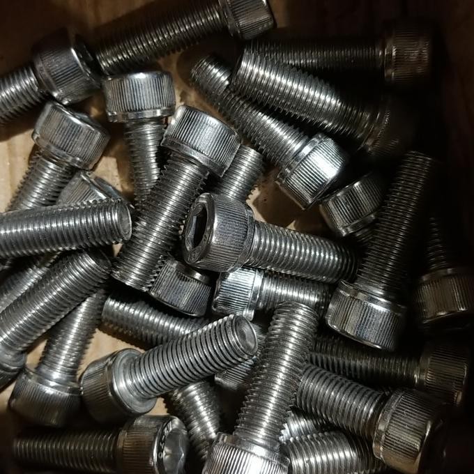 HJK Baut L 10x30 M10 x 30 mm 1.25 Drat Halus Stainless Steel 304