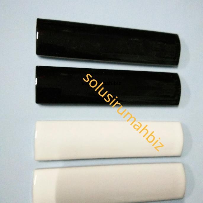 $$$$] keramik 10 cm pilih hitam dan putih List 10cm siku kuku macan Bon bon