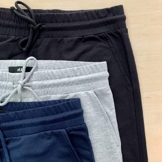 (Good) Celana Pendek Bahan Pria Uniqlo Branded Sisa Ekspor Original